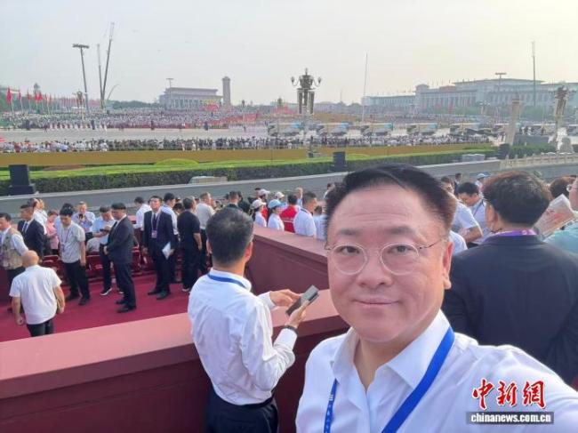 孙中山后人现场观礼九三阅兵孙中山后人现场观礼九三阅兵，历史的传承与时代的印记